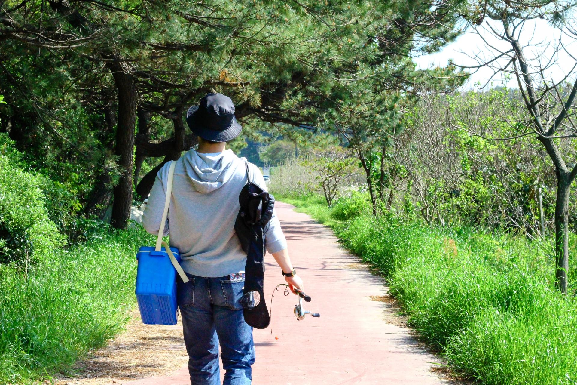 初心者必見 船釣りに最適な服装 持ち物は 春夏秋冬 季節ごとに紹介 釣りラボマガジン